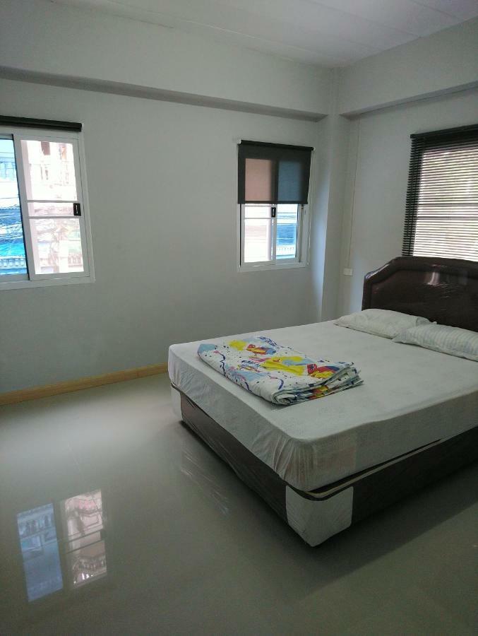 808 Bangkok Apartment Exterior photo